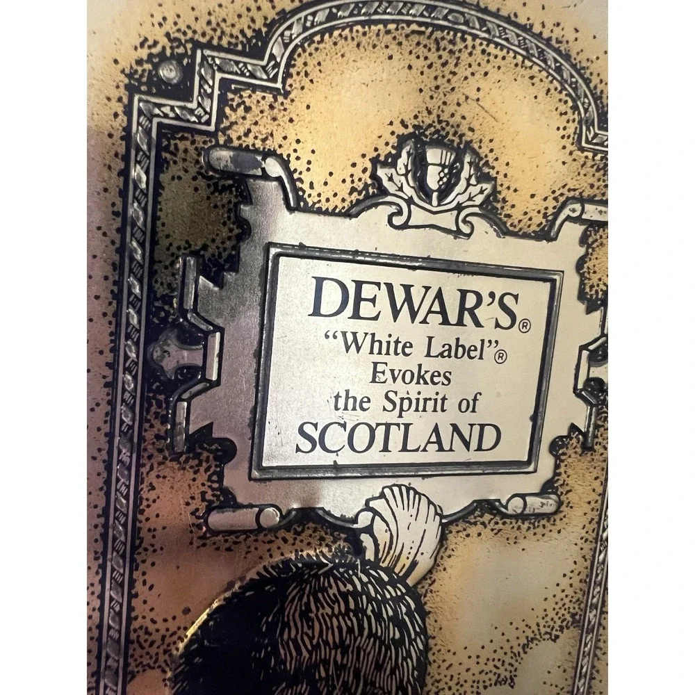 Vintage Dewar's White Label Highlander Scotch Whisky Advertising Tin Gold Box‎